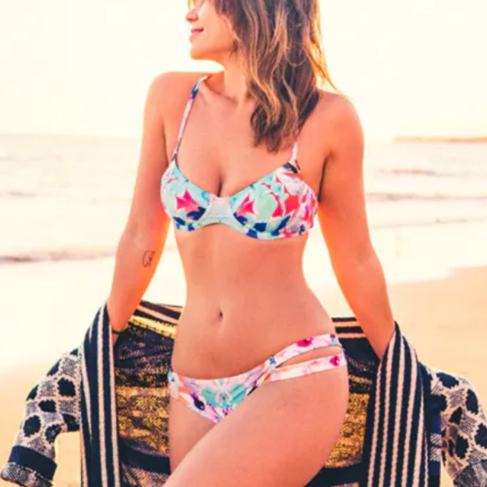 6 Shore Road by Pooja Bikini - Size Small